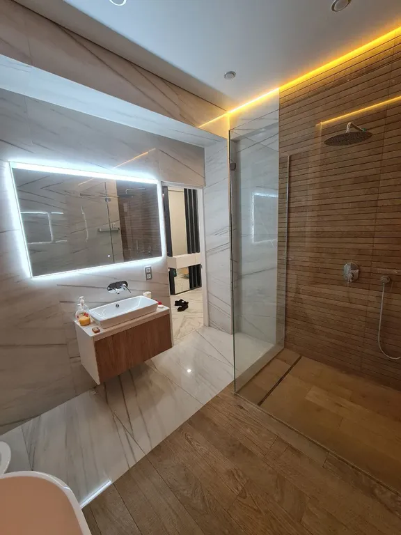 Дизайнерская квартира в элитном доме