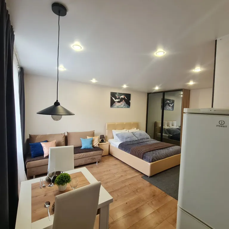 Просторная студия в центре