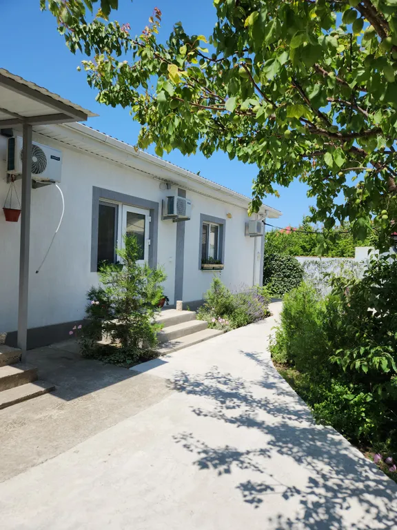 Семейный 3-х комнатный номер в тихом районе