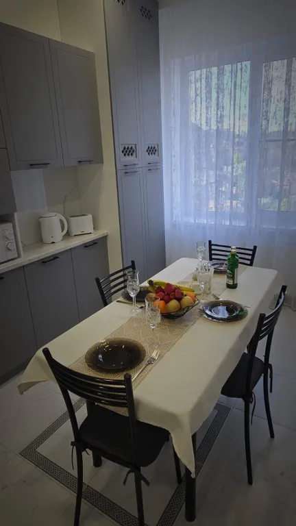 Уютная квартира в центре города с видом на курортный парк