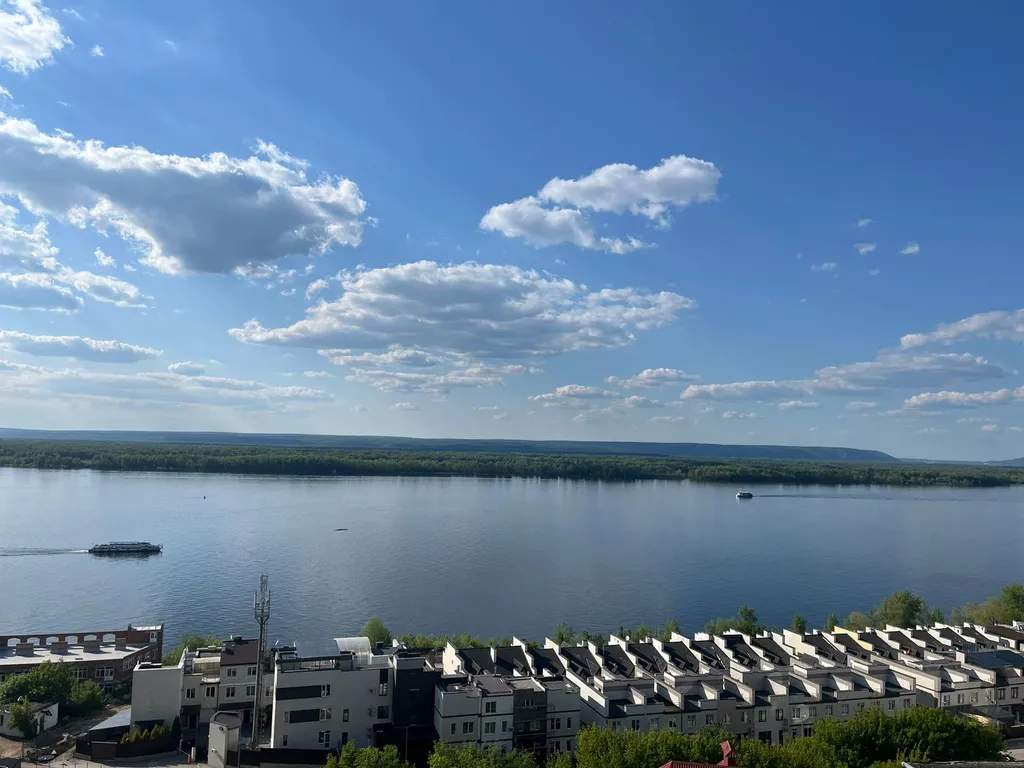 Стильная квартира на берегу Волги от компании V-GOSTI