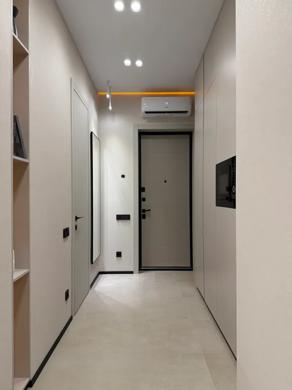 Абсолютно новая квартира в центре на набережной