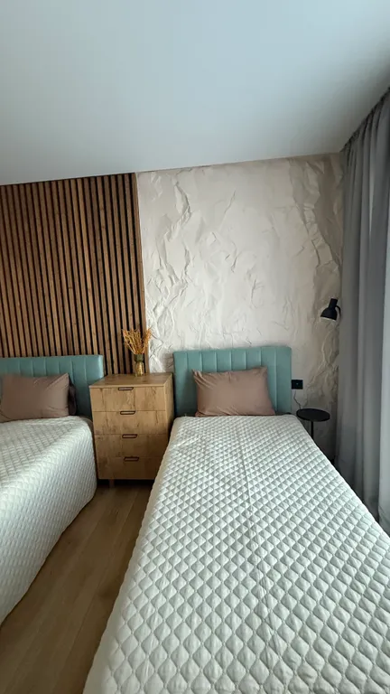 Дом с сауной и террасой а видом на сад