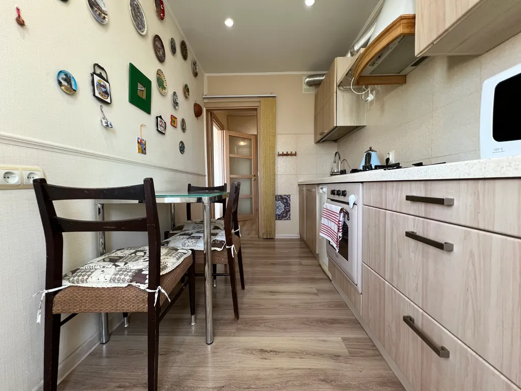 Рядом парк Победы не берем оплату за уборку