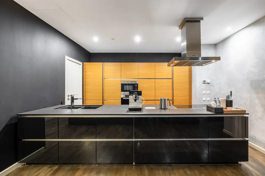 Deluxe jacuzzi 64 floor