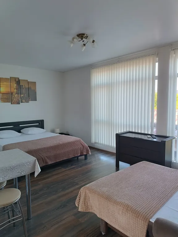 сдается коттедж 2  этажа.130 кв. м, с тремя отдельными комнатами