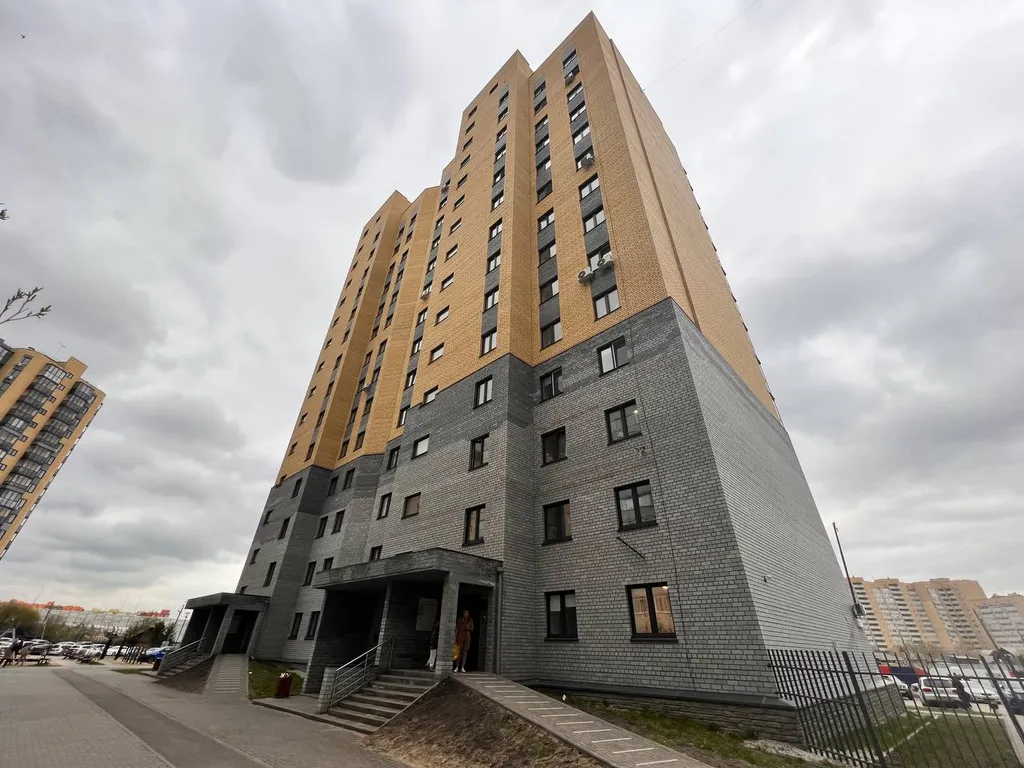 Квартира Просторный 1-комнатный апартаменты, тц кристалл, тц фаворит — Тюмень