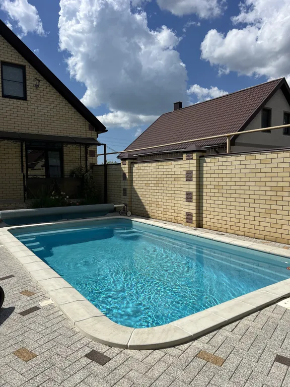 Загородный дом 5 спален с бассейном и большой территорией