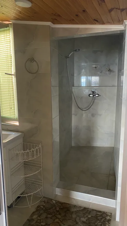 Студия с балконом с видом на море и горы