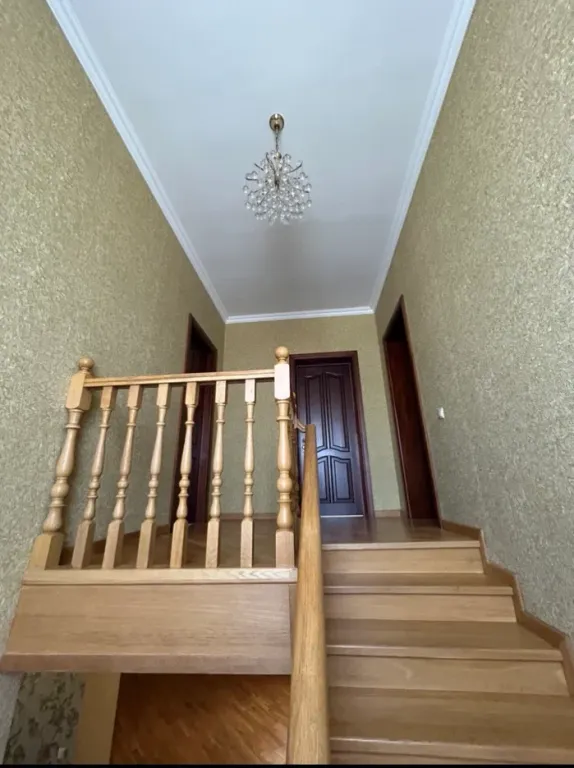 Просторный дом в районе центра