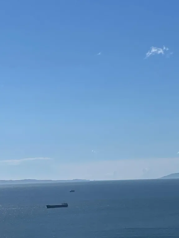 Студия с видом на море