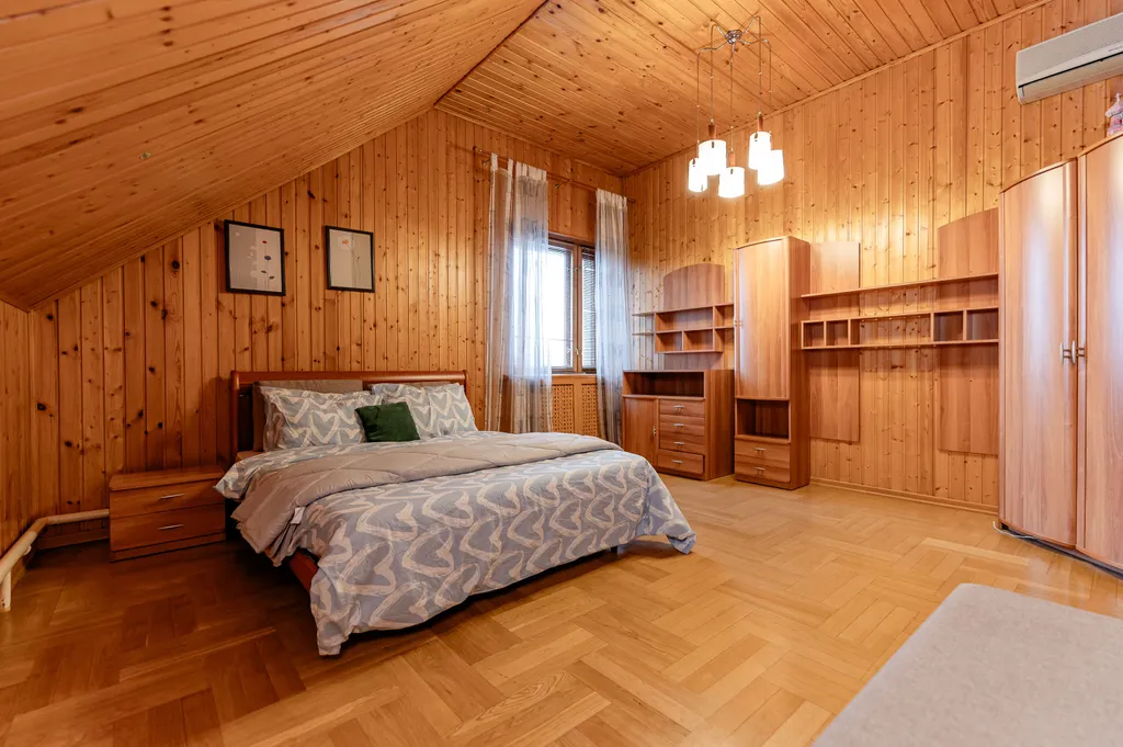 Отличный дом с бассейном и сауной