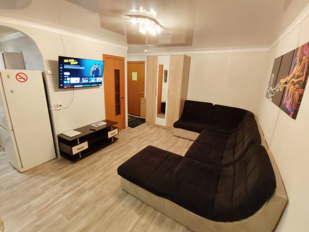 Студийного плана двухкомнатная квартира с шикарным видом на площадь Пять Углов