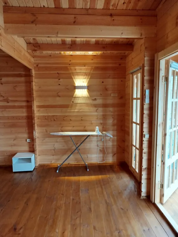 Коттедж Эко-домик трёхместный — Гагра