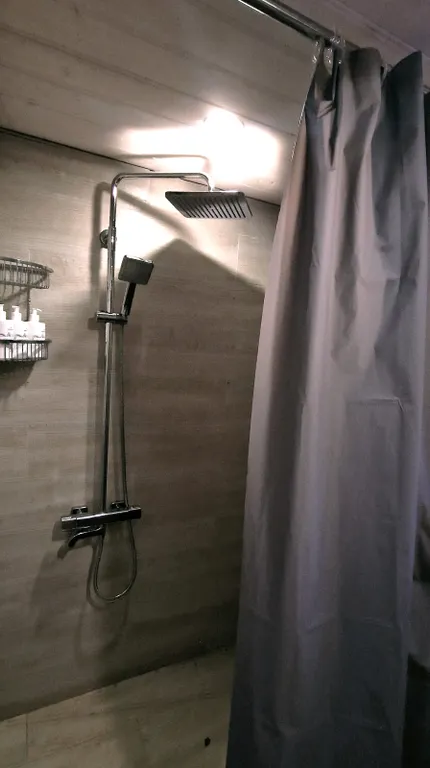 Коттедж Маврикий с сауной и видом на озеро