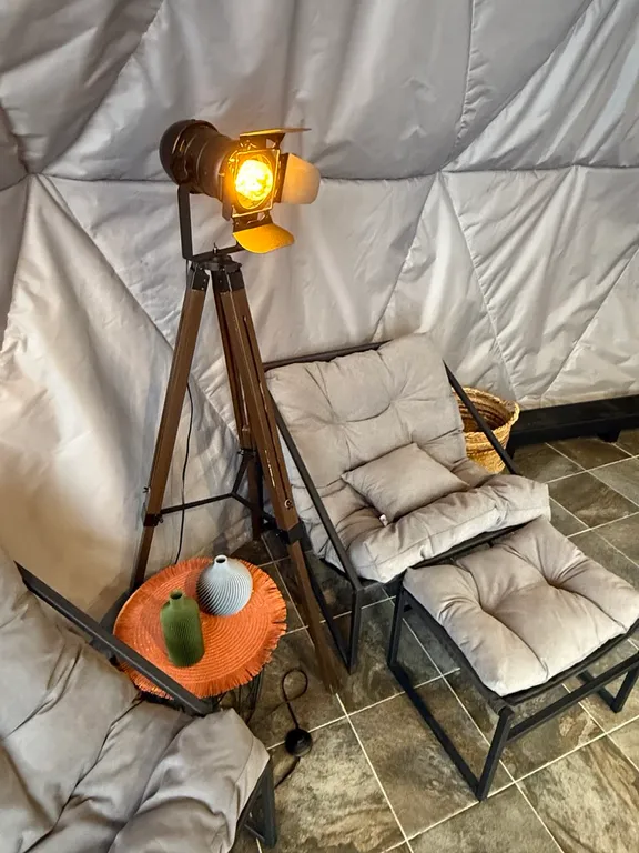 Новая сфера для глэмпинга Бёрд&Self vibe с дизайнерским интерьером