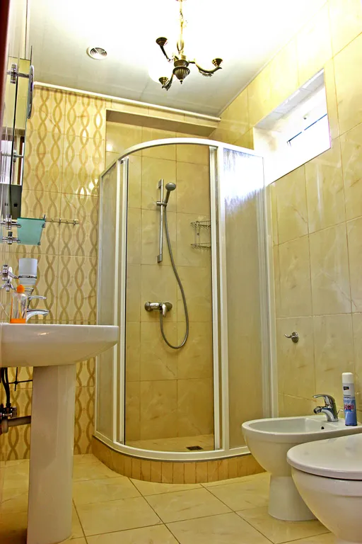 Дом с бассейном