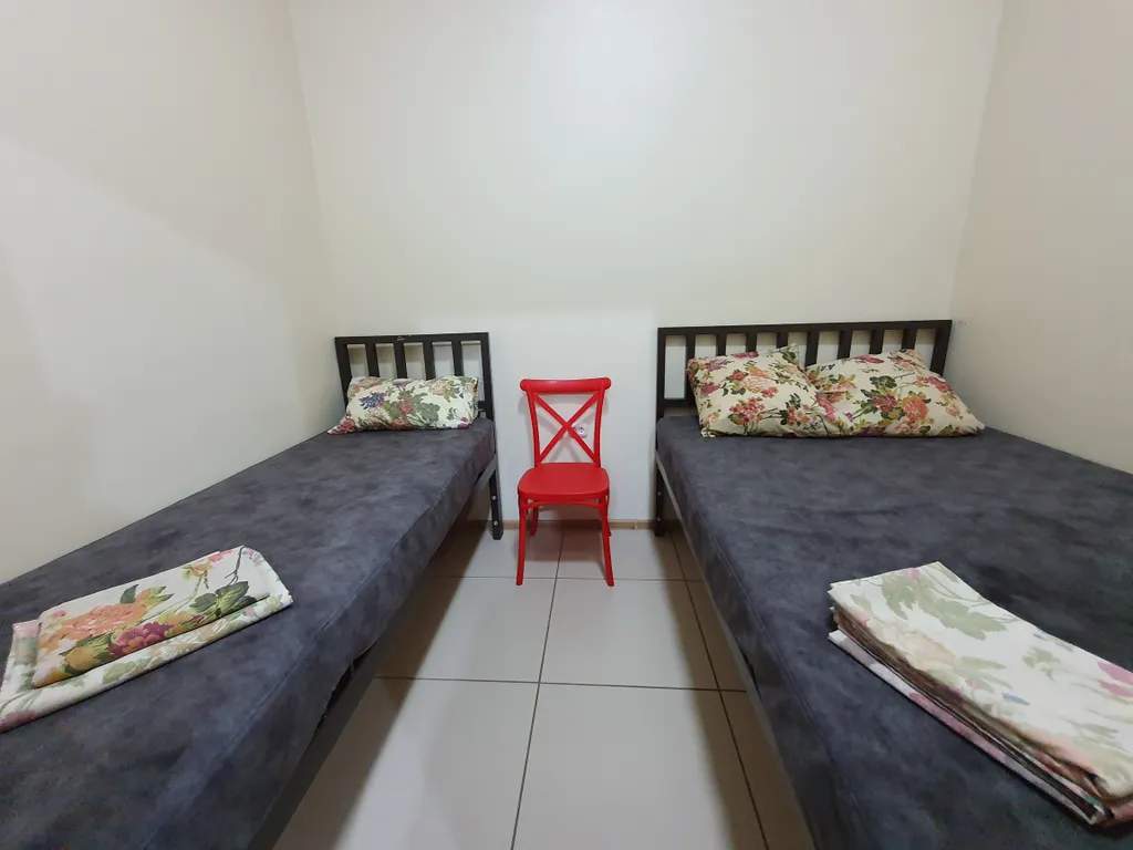 5 изолированных комнат и Зал