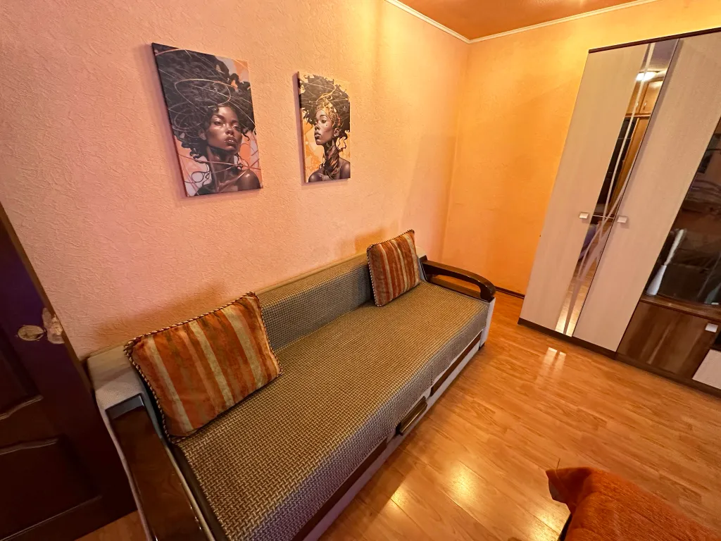 Чистота и уют возле НПИ, НГМА, Ледового, Космоса и М4