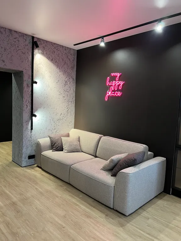 Люксовая 2-комнатная квартира с дизайнерским ремонтом