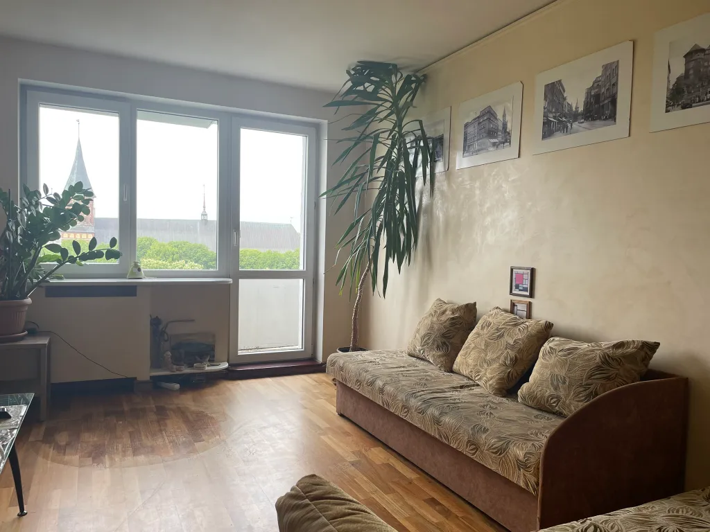 Квартира 3-комнатная Квартира — Калининград