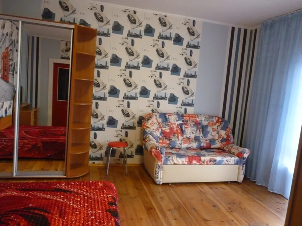 Уютный коттедж с каркасным бассейном