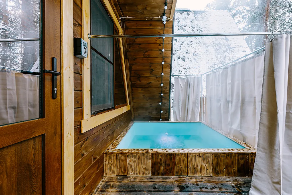 Коттедж с бассейном в лесу — аренда посуточно в Терскол