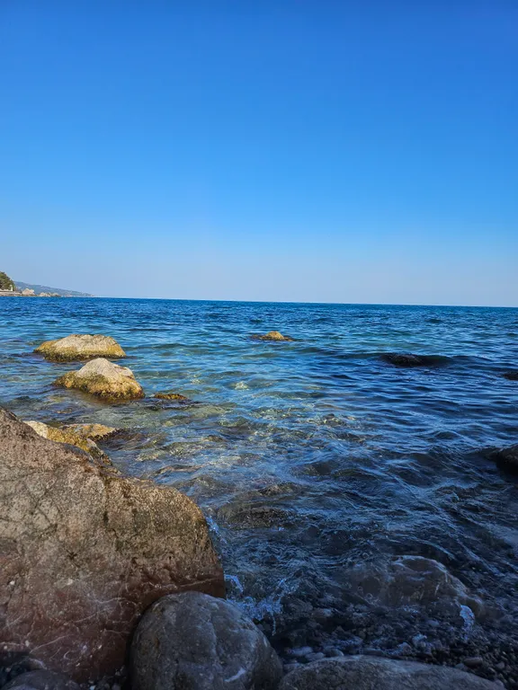 Коттедж Дом для отдыха Mеdley с домашним кинотеатром, террасой и джакузи — Гончарное