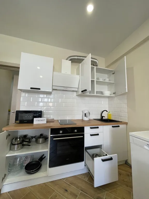 Апартаменты с тремя спальнями и гостиной напротив казино