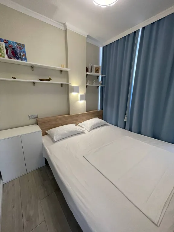 Евро-двухкомнатный апартамент Айсберг с балконом и видом на Храм