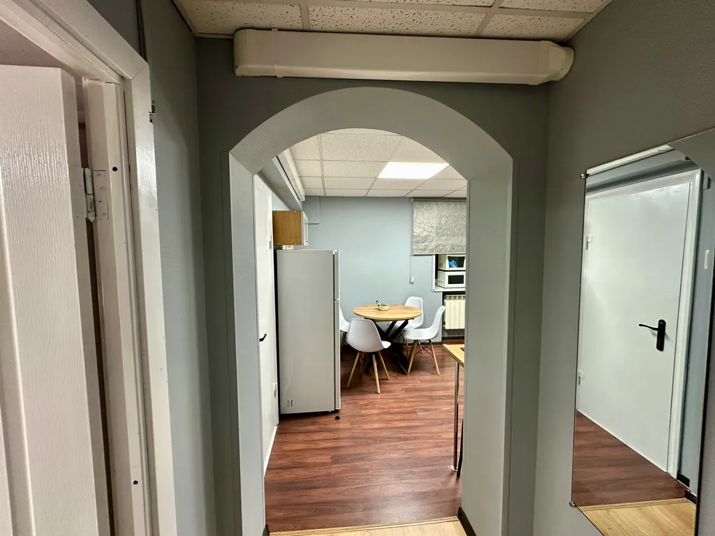 Большая квартира в самом центре города с видом на Власьевский сад