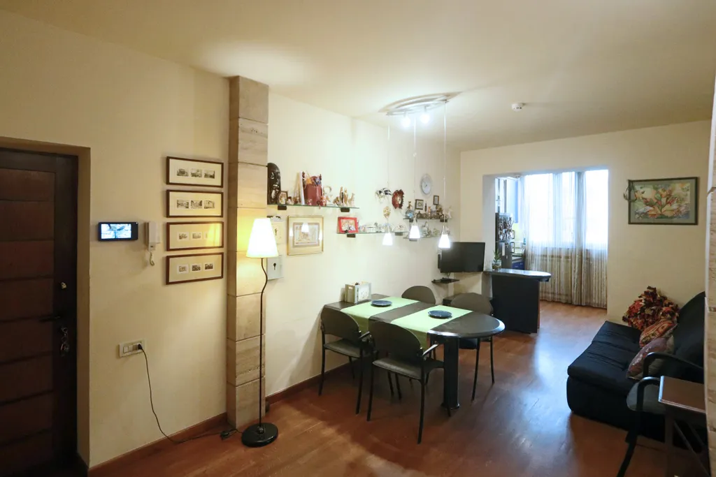 Просторная квартира в центре с 2-я спальнями