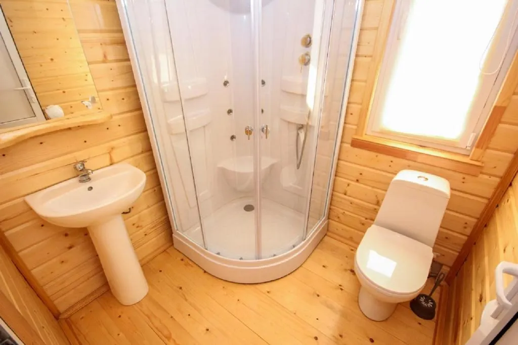 Двухэтажный дом из сруба