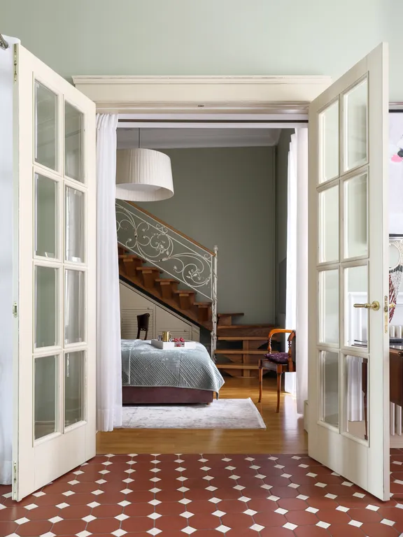 Вид на Мойку, у Невского, 2 этажа