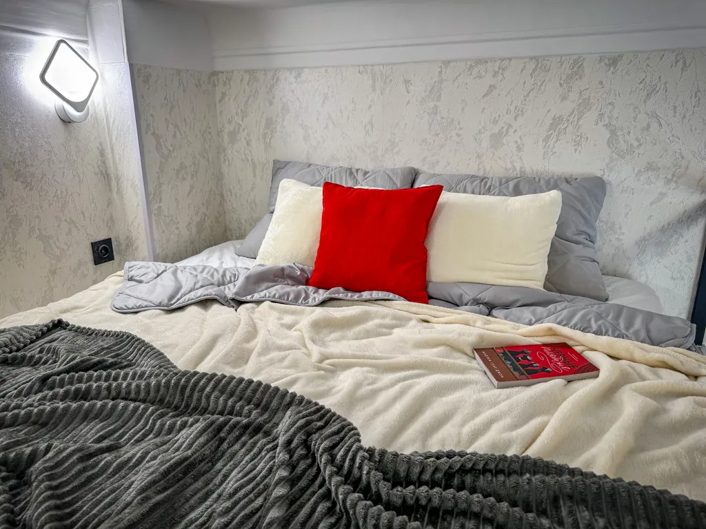 Квартира Квартира Уютная двухуровневая студия — Санкт-Петербург