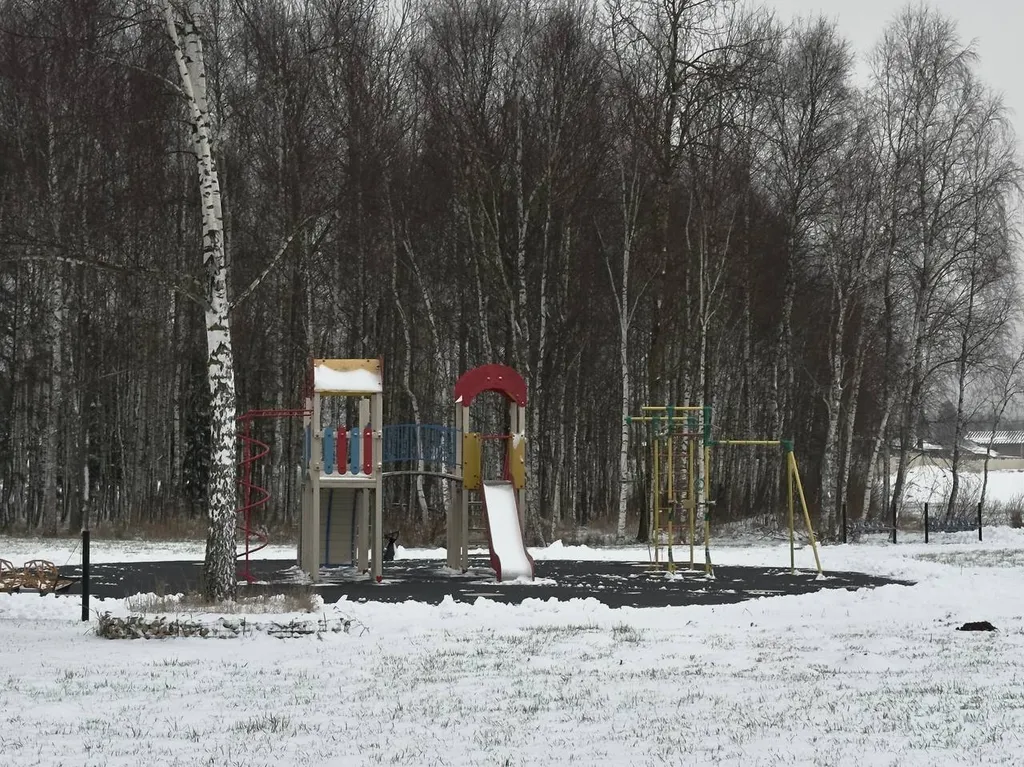 Фотодача с уникальным ярким интерьером для вашего отдыха и настроения