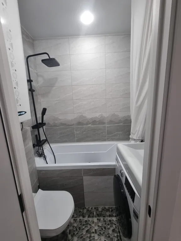 Студия с видом на море и лес