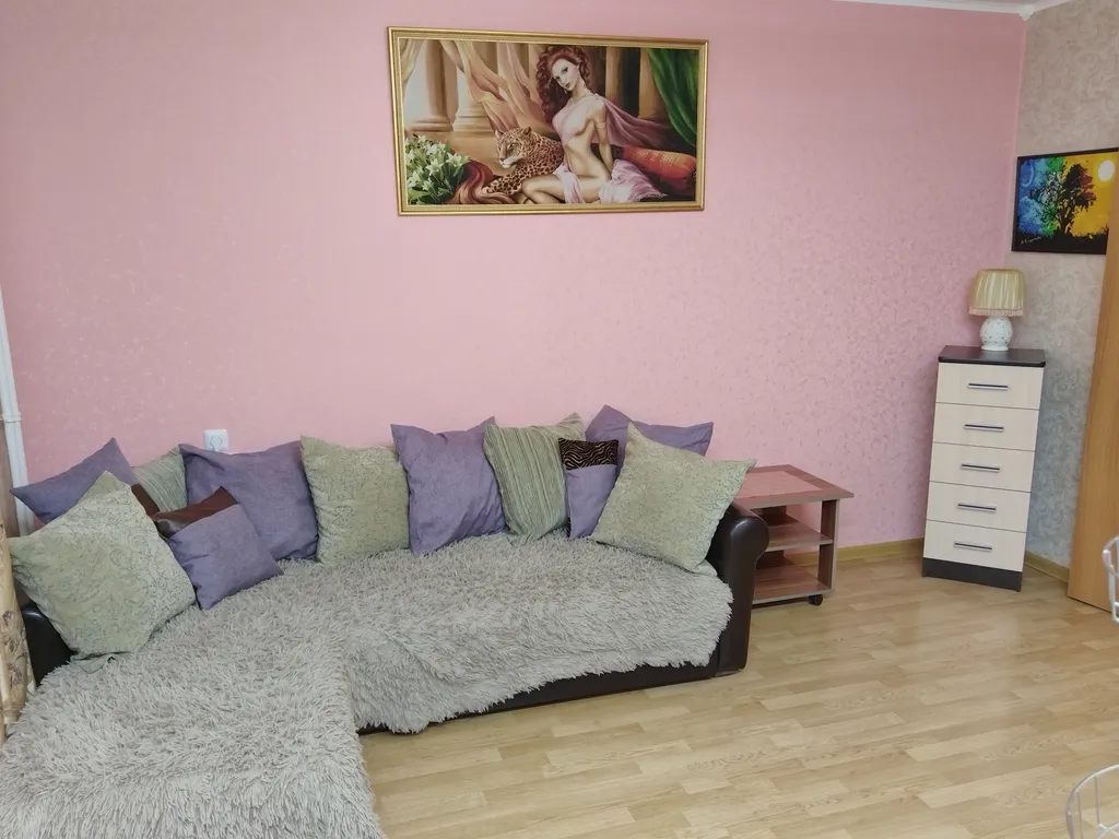 Уютная квартира в парковом районе — аренда посуточно в Челябинск