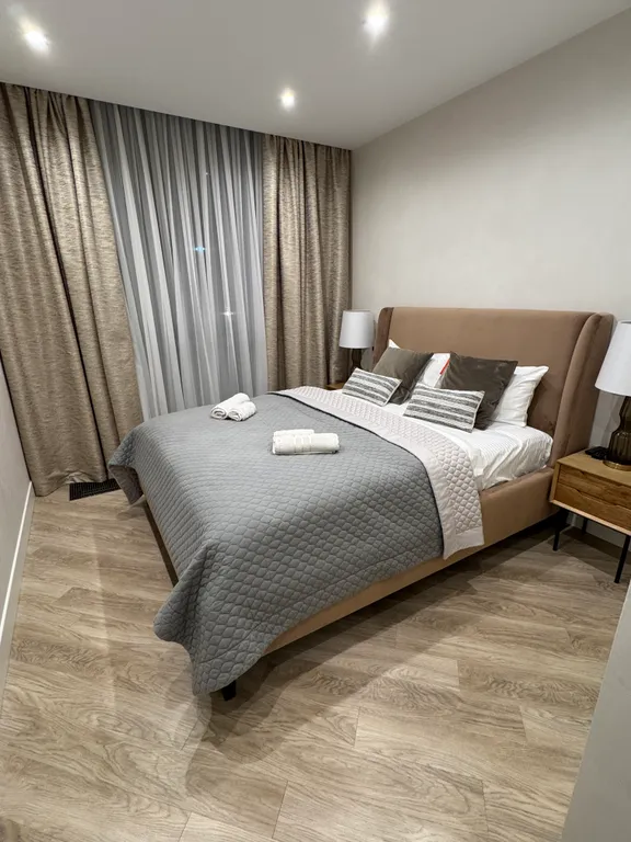 Квартира Гранд Престиж апарты с 3 отдельными спальнями и навесной маркизой — аренда посуточно в Мистолово