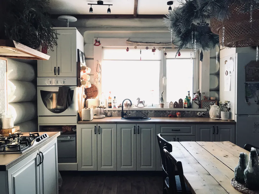 Уютный семейный дом у озера