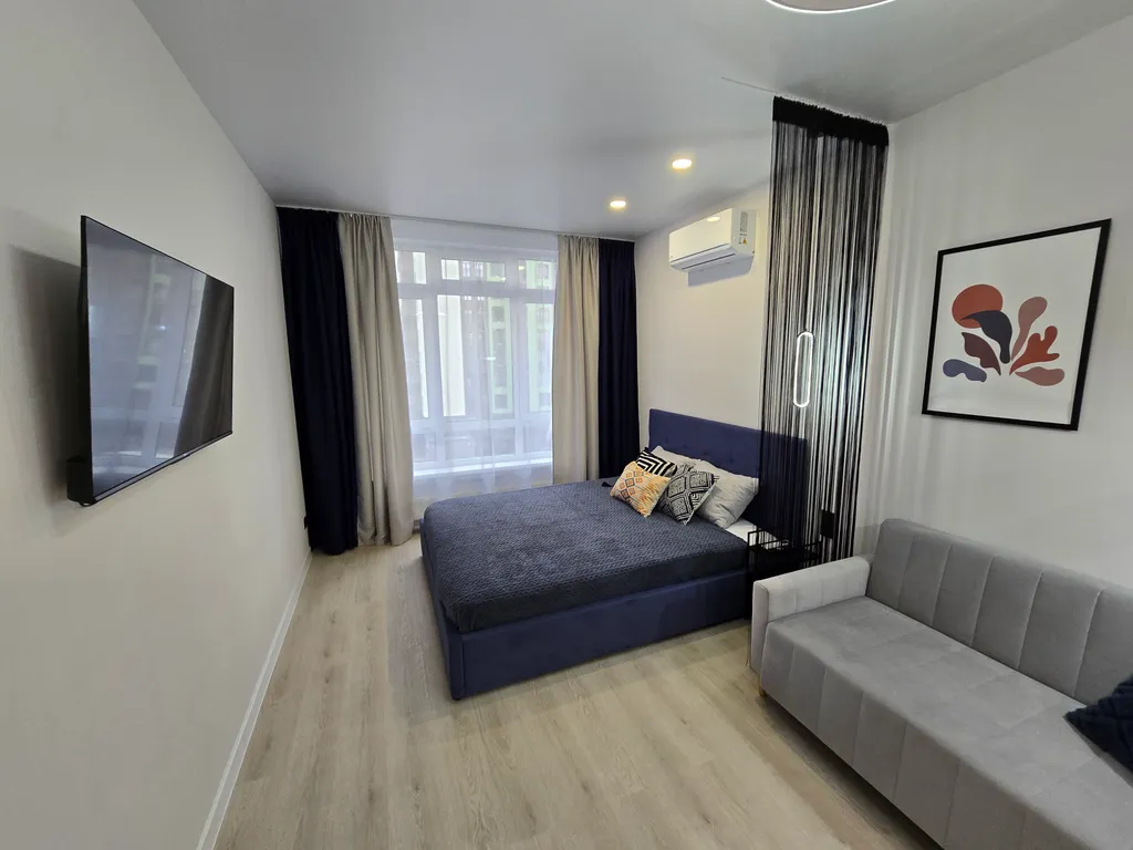 Современная квартира в новом элитном доме на ФПК