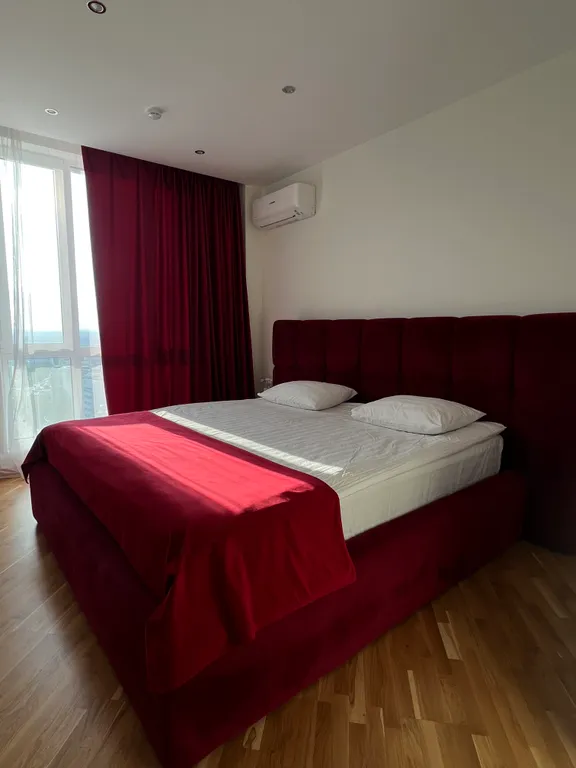 4-комнатная Квартира