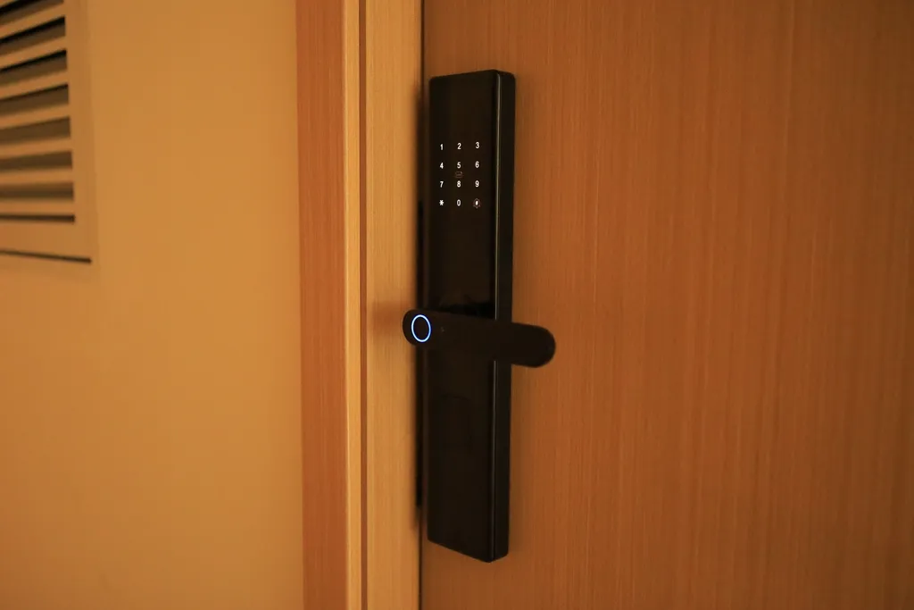 Милая квартира с отдельной спальней около моря Пляж Камала