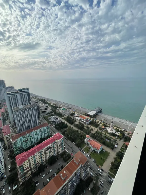 Апартаменты 2 х комнатные с видом на море на высоком этаже