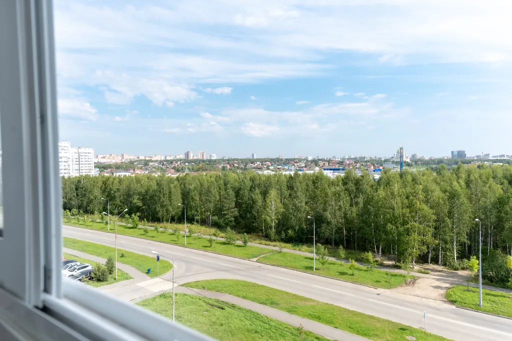 Студия у ледовой арены Трактор