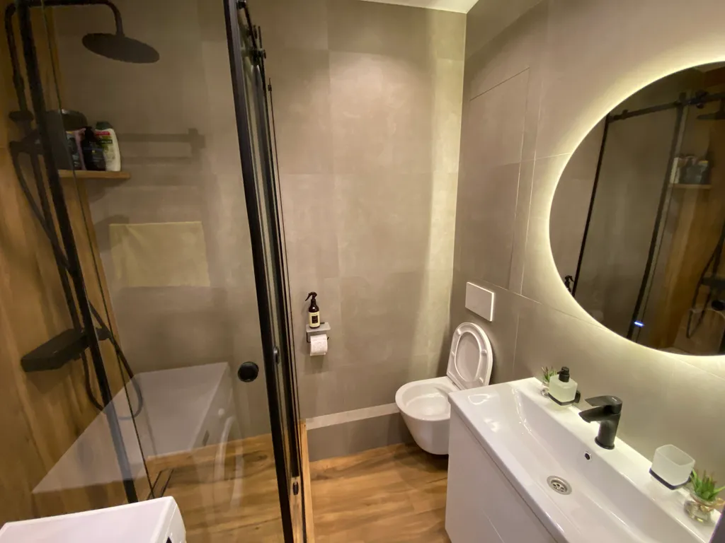 Уютная квартира класса люкс с новым ремонтом в лучшем районе города