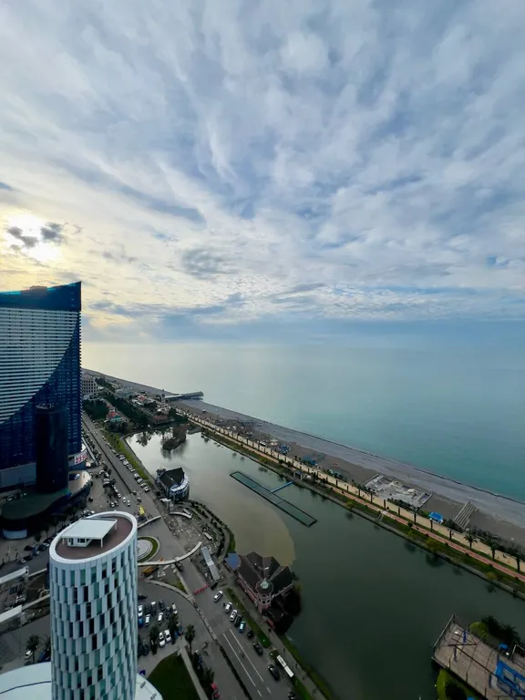 Alliance Palace, вид на закат, море и поющие фонтаны