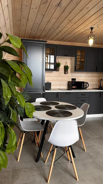 Уютный домик на берегу моря