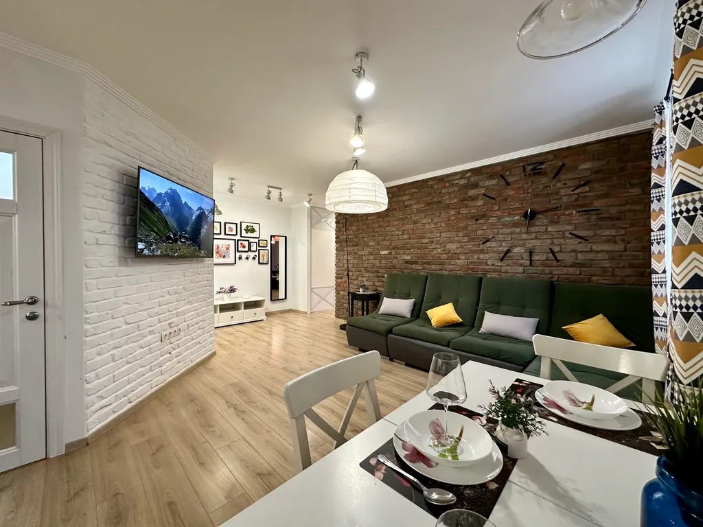 3-комнатная квартира на Черепановых, 2А — аренда посуточно в Оренбург