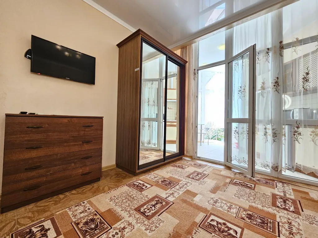 Двухкомнатные комфортабельные апартаменты на берегу моря